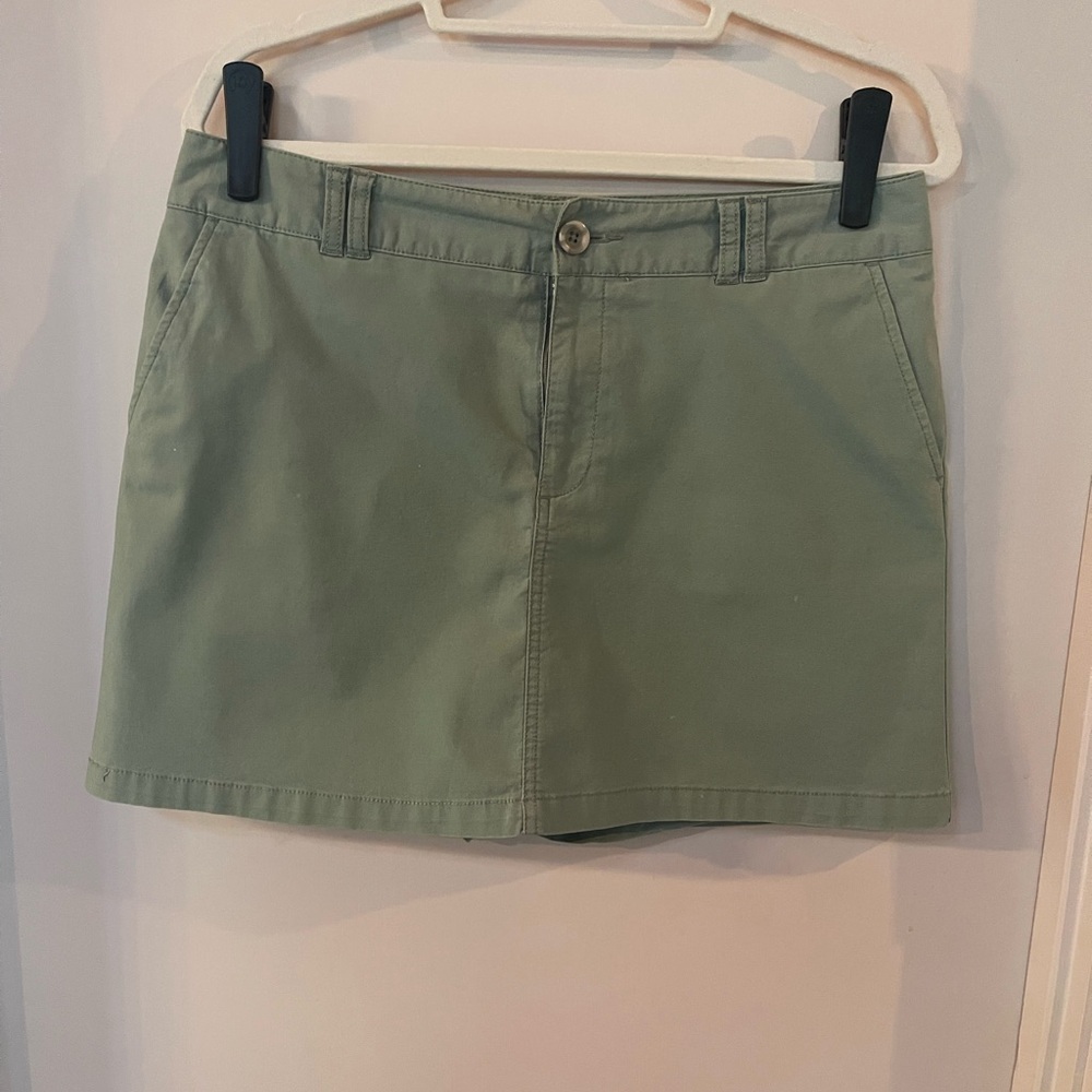 Dockers Green Skorts with Flat Front Design